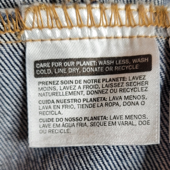 Levi’s Men’s Trucker Jacket Denim Blue Poly Block Chest Size LARGE - Picture 7 of 10